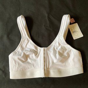NWT Amoena Recovery Care bra size 36A